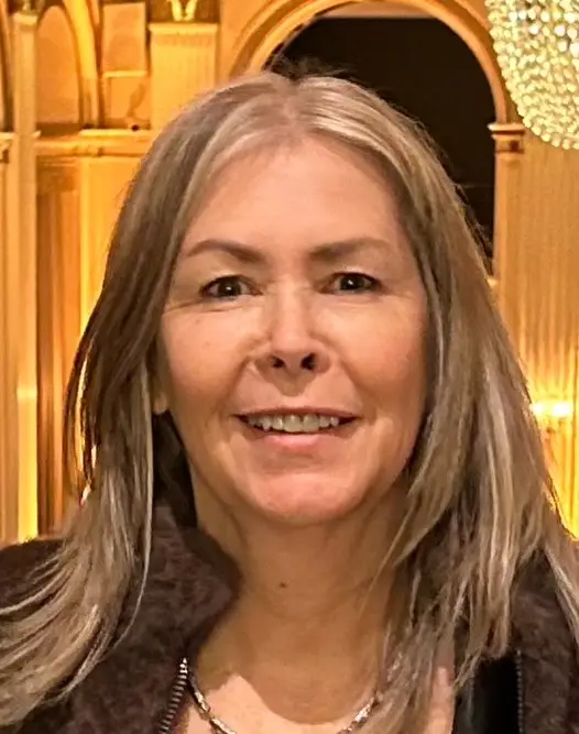 Tammy D Headshot